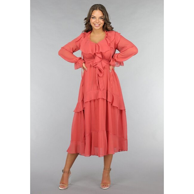 Lachsfarbenes Chiffon-Maxikleid mit Rüschen