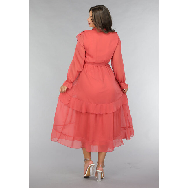Lachsfarbenes Chiffon-Maxikleid mit Rüschen