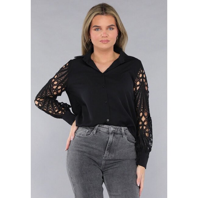Bluse mit gehäkelten Ärmeln in Schwarz