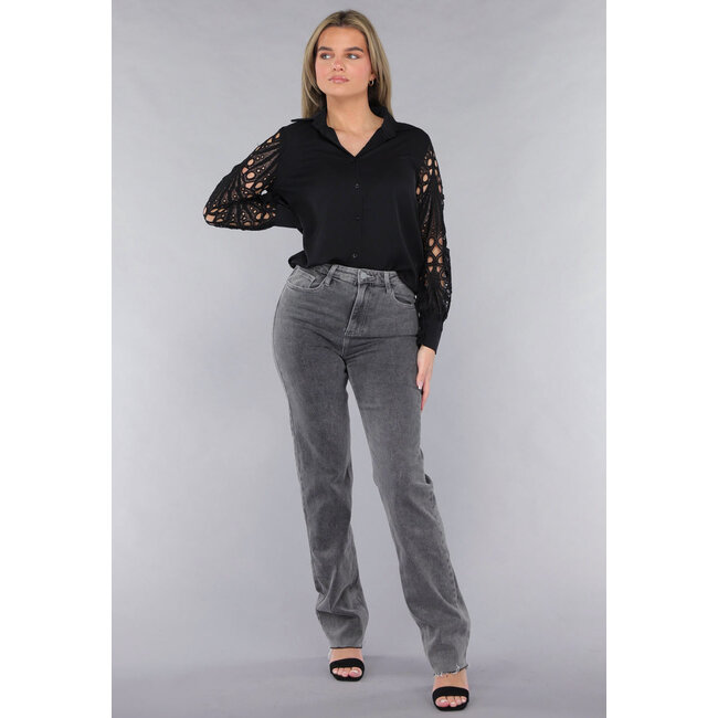 Bluse mit gehäkelten Ärmeln in Schwarz