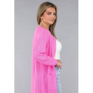 Leuchtend rosa Strickjacke in Übergröße mit goldenen Knöpfen