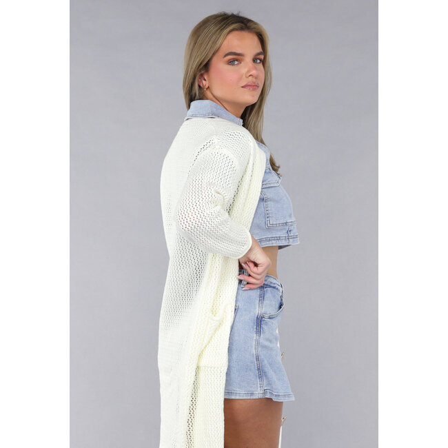 Lange Ecru-Strickjacke in Übergröße mit Strickoptik