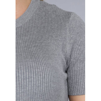 Graues Midi-Kleid aus Rippstoff mit einem Träger