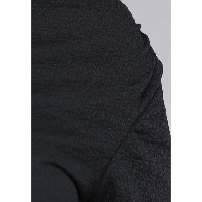 Schwarzes Co Ord Set aus gesmoktem Stoff