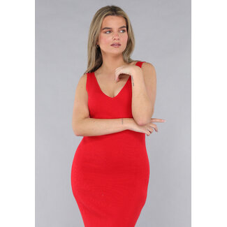 Rotes Rippenstrickkleid mit V-Ausschnitt