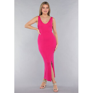 Fuchsiafarbenes Kleid im Midi-Modell mit Schlitz und V-Ausschnitt