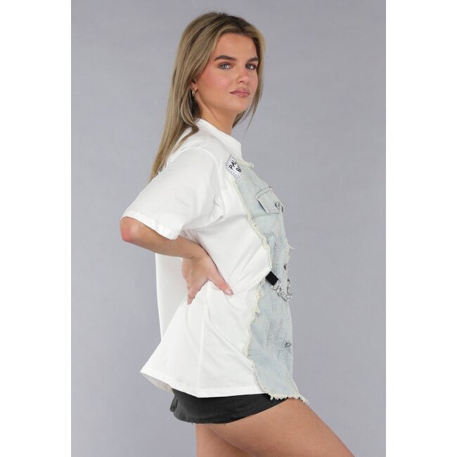 Weißes Oversized-T-Shirt mit Denim-Detail und Silberkette