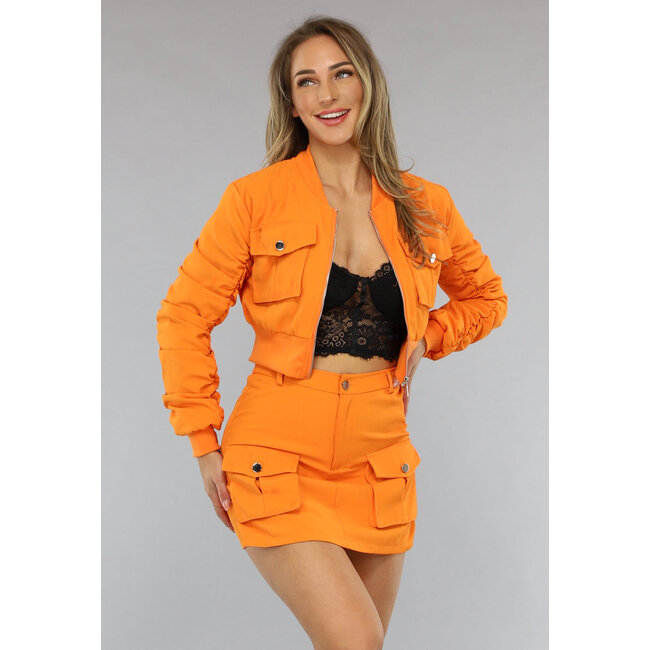 Orangefarbenes 2-teiliges Set mit Cargo-Taschen