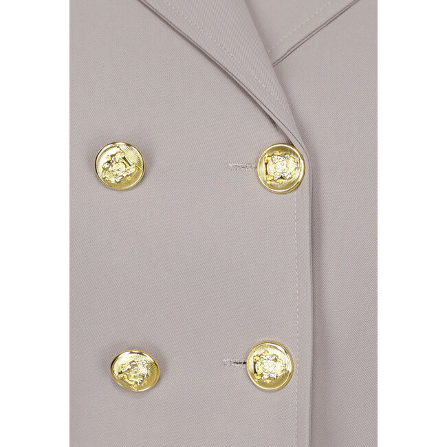 Taupe Co Ord Set mit goldenen Marineknöpfen