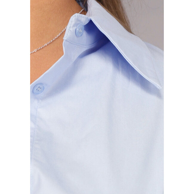 Blaues Blusenkleid mit Ballonrock