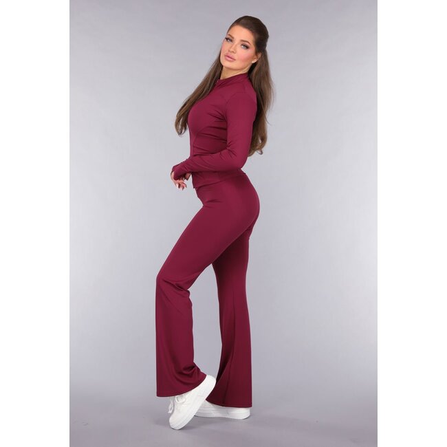 Burgunderfarbenes Flair-Sport-Set mit Weste