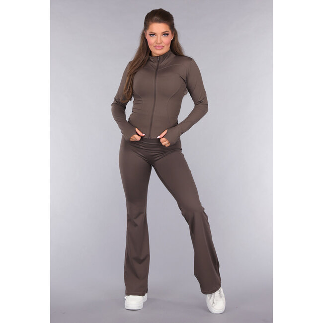 Braunes Fitness-Set mit Leggings mit hoher Taille