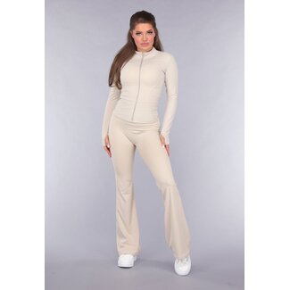 Sportliches Sand-Stretch-Set