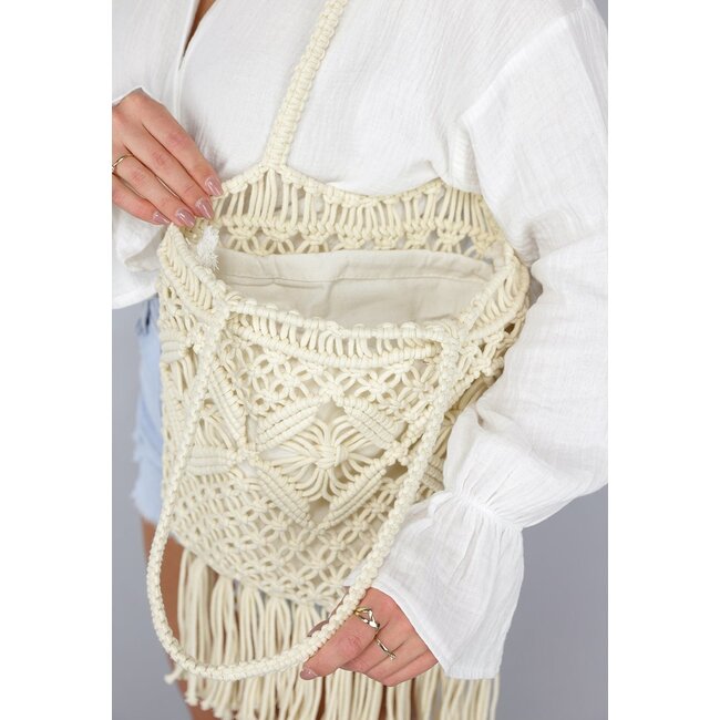 Beige gehäkelte Strandtasche mit Fransen