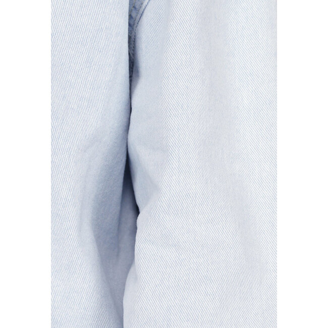 Hellblaue Denim-Bluse mit Knopfverschluss