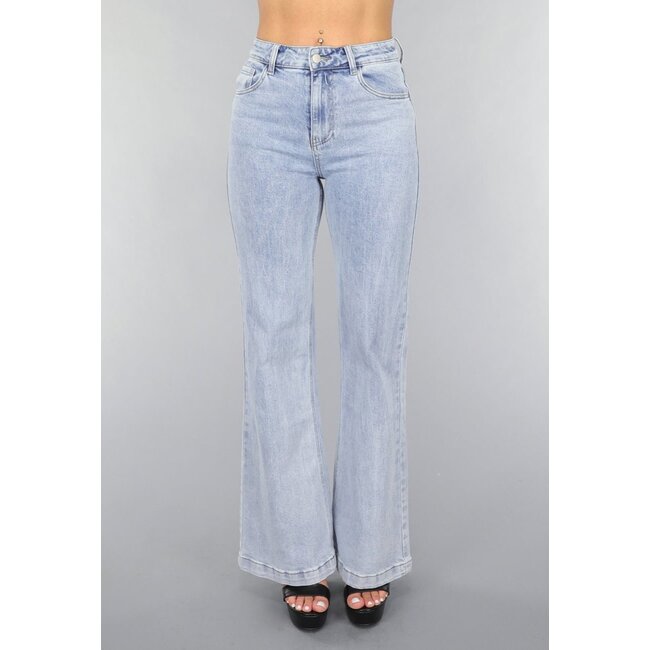 Flair Jeans mit Waschung in Mid Waist