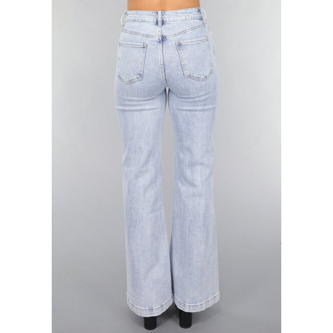 Flair Jeans mit Waschung in Mid Waist