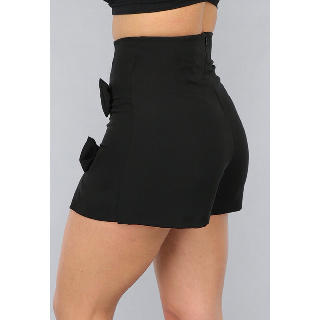 Schwarzer Skort mit Schlitz und Schleife