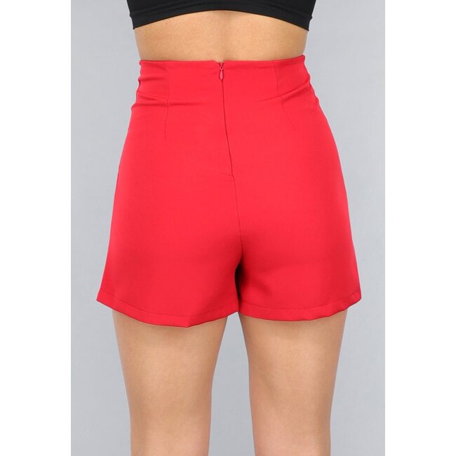 Roter Schleifen-Skort mit Schlitz