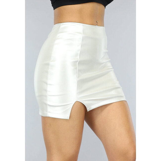 Silberner Mini-Skort in Metallic-Lederoptik