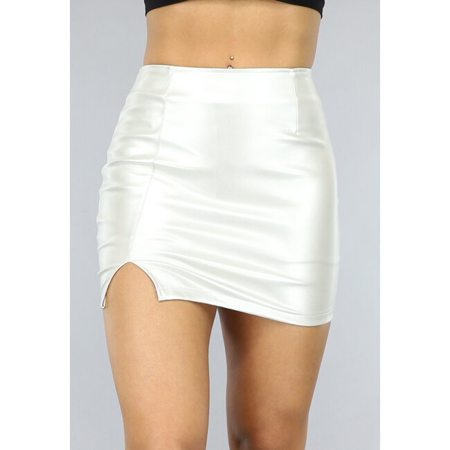 Silberner Mini-Skort in Metallic-Lederoptik