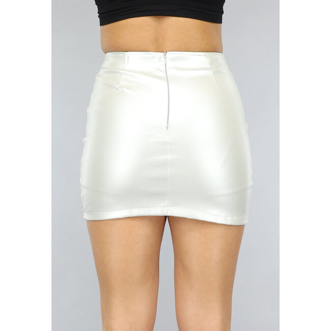 Silberner Mini-Skort in Metallic-Lederoptik