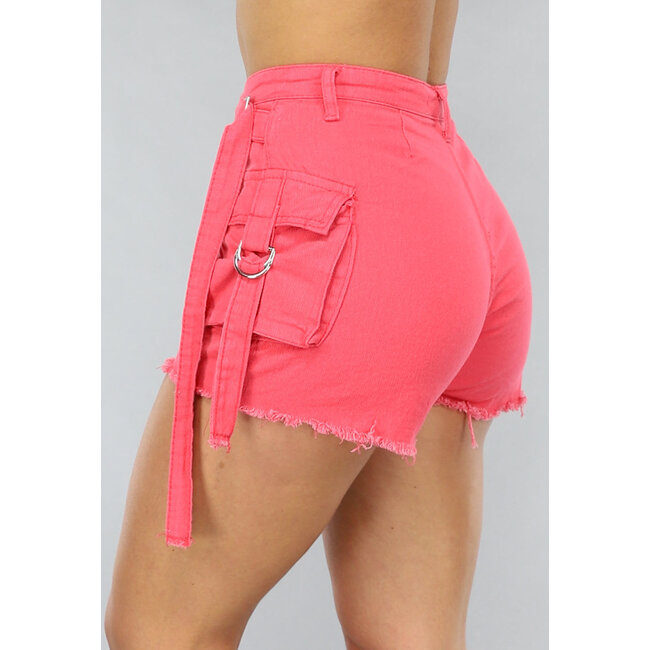 Korallenfarbener Revers-Skort mit Schnallendetail