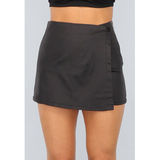 Redial Jeans Schwarzer Skort mit Revers in Lederoptik und Reißverschluss