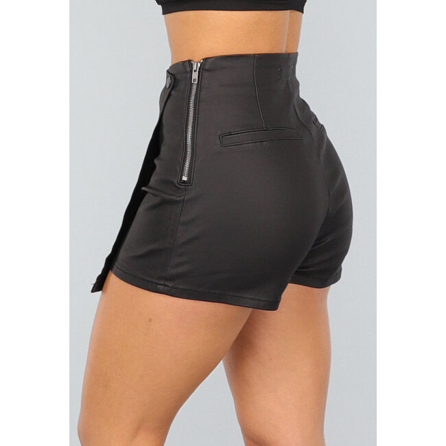 Schwarzer Skort mit Revers in Lederoptik und Reißverschluss