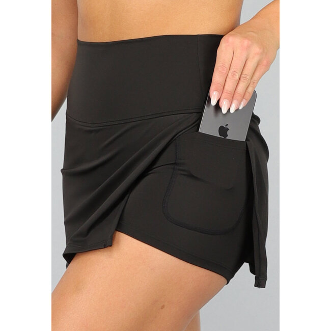 Schwarzer Tennisskort mit Cropped Trousers