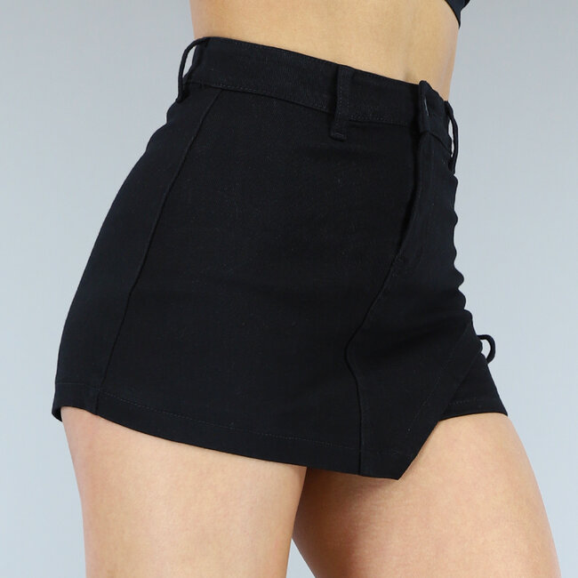 Schwarzer Denim-Skort mit Schleifendetails