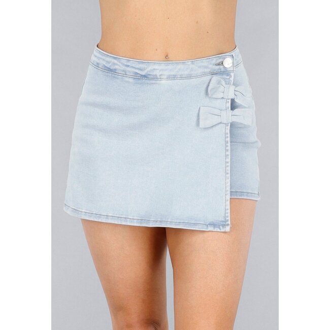 Hellblauer Denim Stretch Skort mit doppelten Schleifen