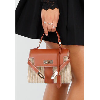 Kleine Handtasche aus Raffia mit brauner Lederoptik