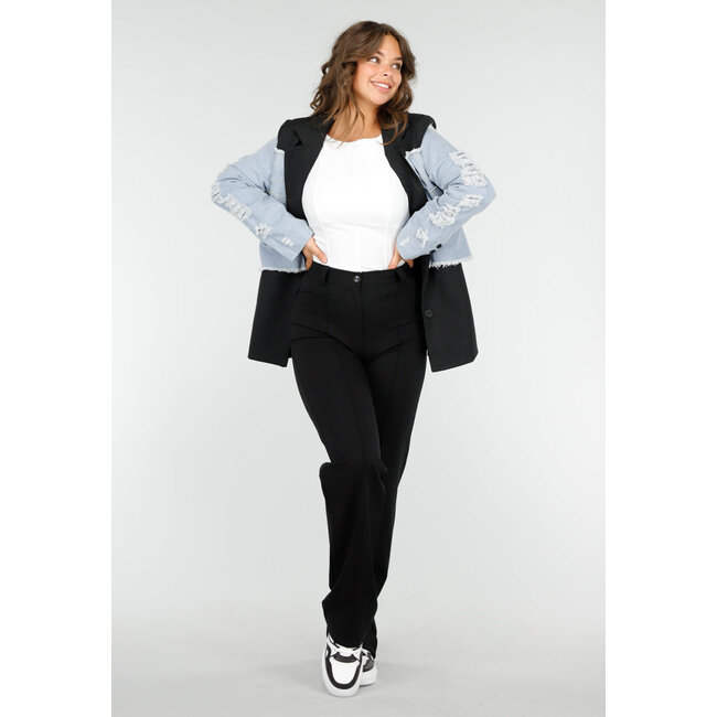 Schwarzer Blazer mit Denim-Details