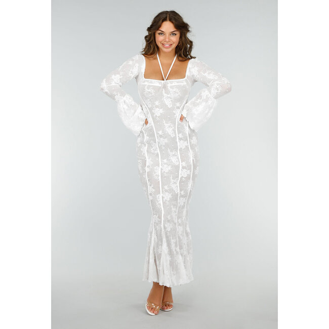 Fischschwanz-Spitzenkleid mit ausgestellten Ärmeln und Neckholder-String