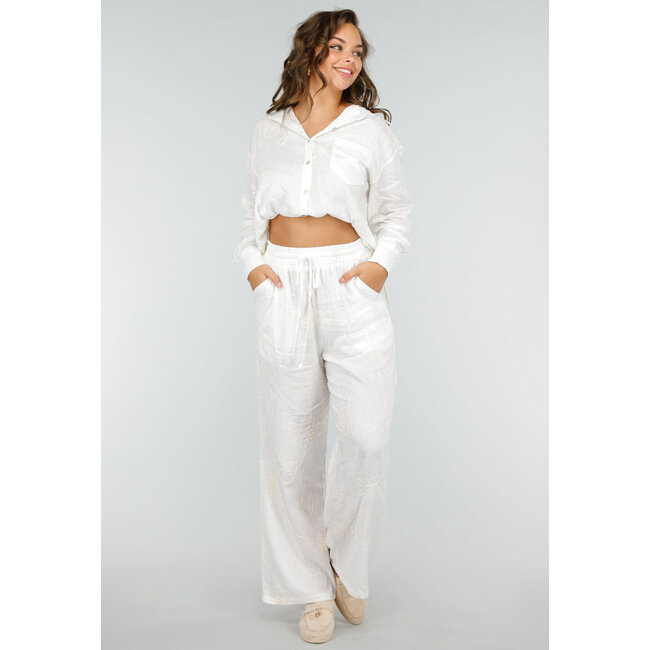 Weißes zweiteiliges Set mit bestickter Bluse und Hose