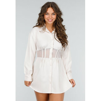 Beigefarbenes Hemdkleid mit Korsett
