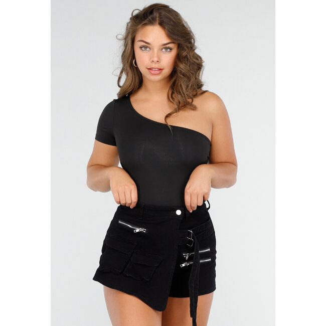 Schwarzes Stretch-Crop-Top mit einer Schulter