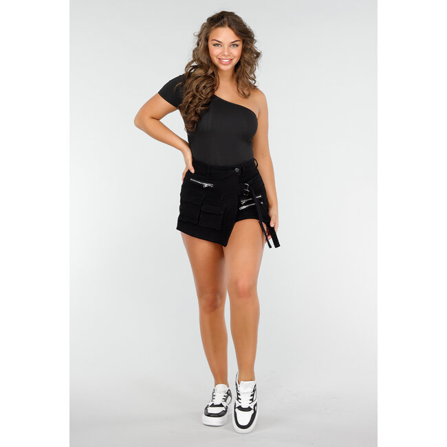 Schwarzes Stretch-Crop-Top mit einer Schulter
