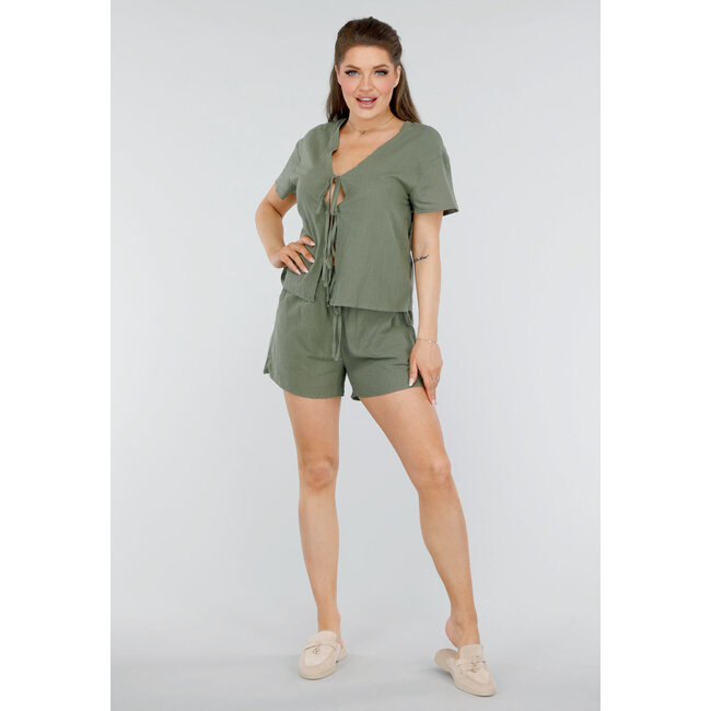 Zweiteiliges Set aus Baumwolle in Khaki mit doppelter Schleife und Shorts