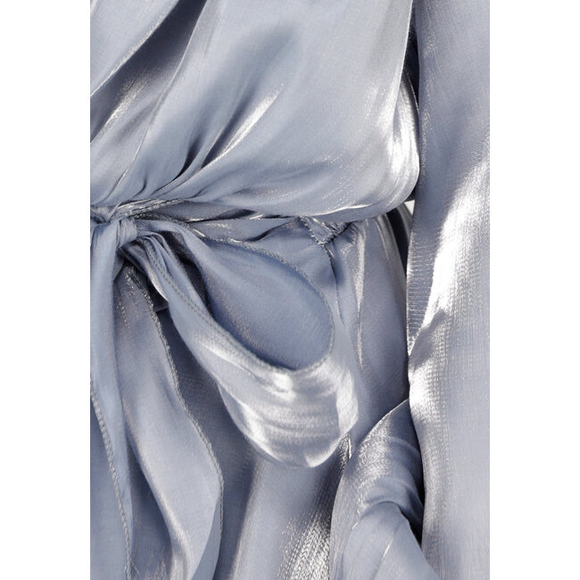 Elegantes glänzendes blaues Minikleid