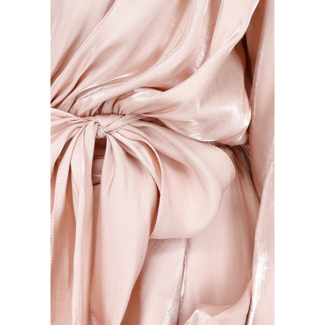 Schickes rosa Kleid mit Schleife und Puffärmeln