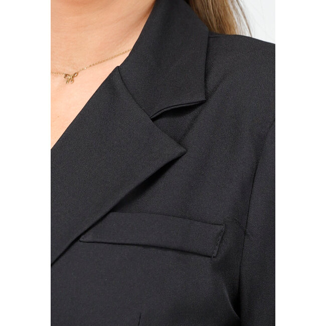 Modische schwarze Crop-Blazer-Jacke mit weißen Manschetten