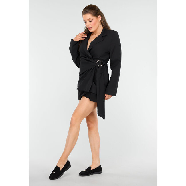 Eleganter, maßgeschneiderter schwarzer Blazer mit Gürtel und goldfarbener Schnalle