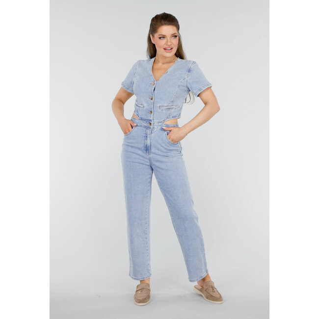 Denim-Jumpsuit mit Ausschnitten, kurzen Ärmeln und Knöpfen