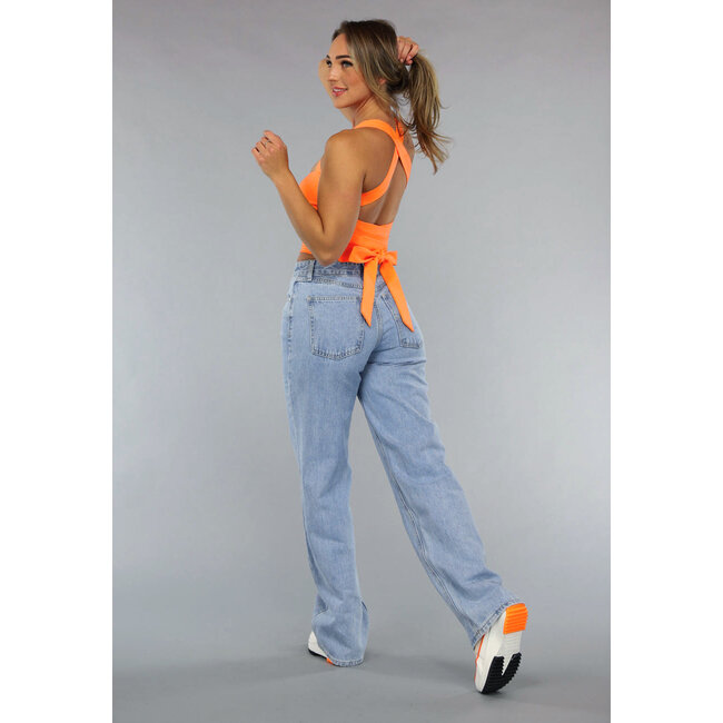 Orangefarbenes Sporttop mit quadratischem Ausschnitt und Schleifendetail