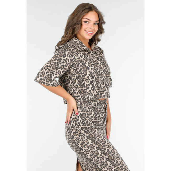 Beigefarbener Stretch-Zweiteiler mit Leopardenmuster, Rock und geteilter Bluse