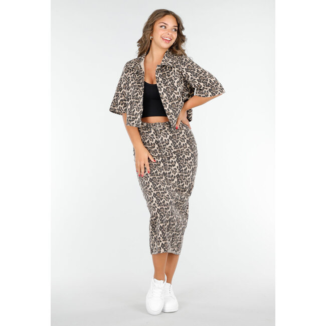 Beigefarbener Stretch-Zweiteiler mit Leopardenmuster, Rock und geteilter Bluse