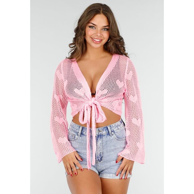 Hellrosa gehäkelte Strickjacke mit Herzen für Sommertage