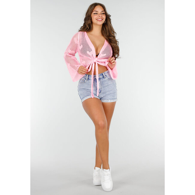 Hellrosa gehäkelte Strickjacke mit Herzen für Sommertage